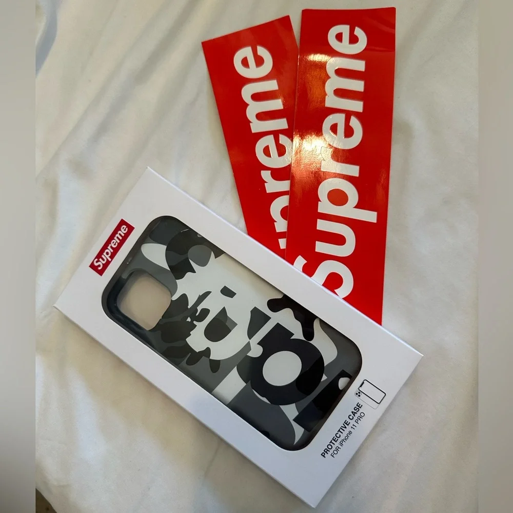 Supreme iPhone 11 Pro phone case